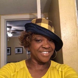 Meet your Posher, Janith